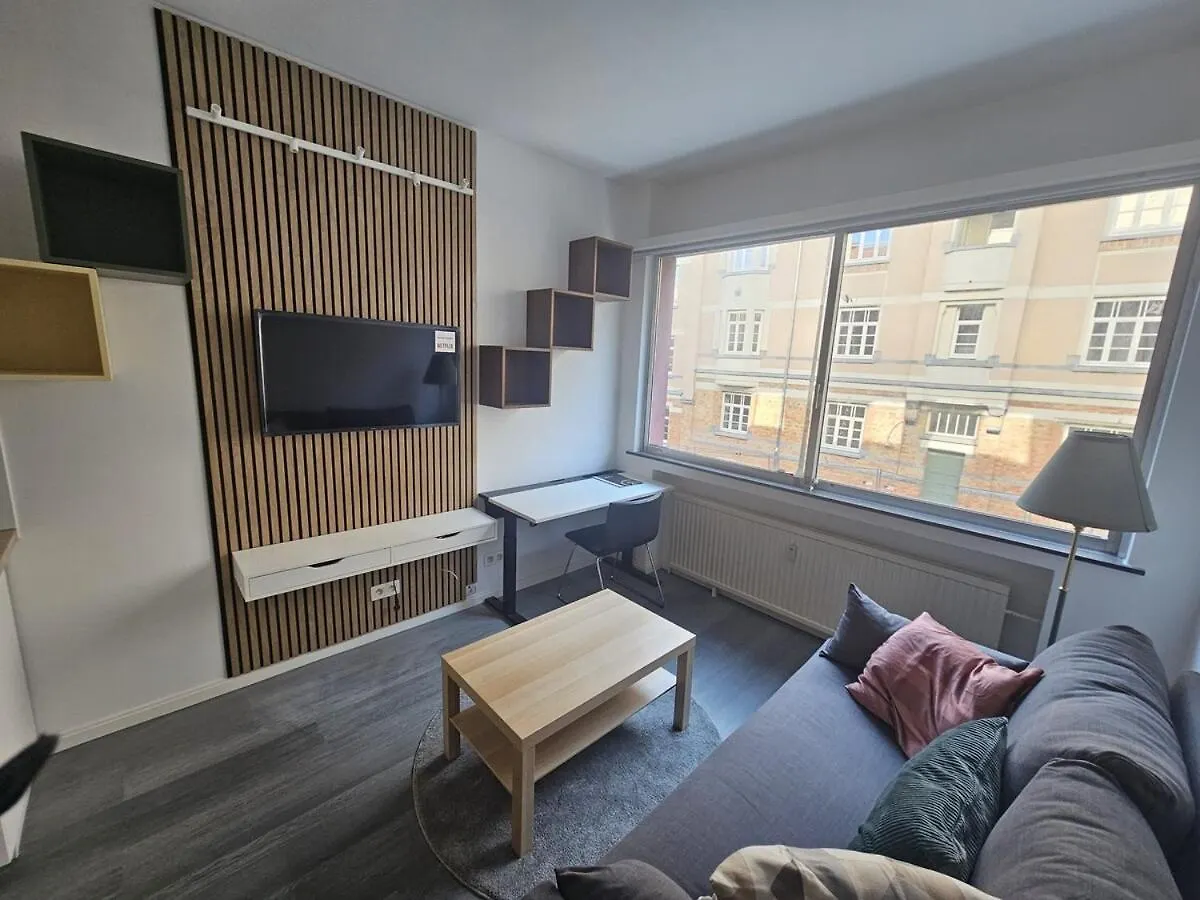 Cozy Pierre & Marie Curie Studio Brussels Apartment